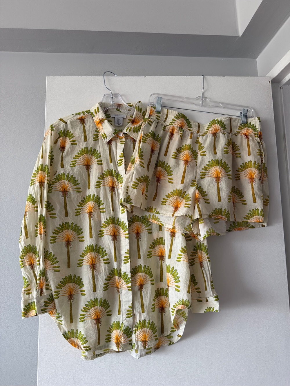 Haute Hippie Style Palm Tree 2 Piece Set Cotton Button Up Shirt & Shorts Large